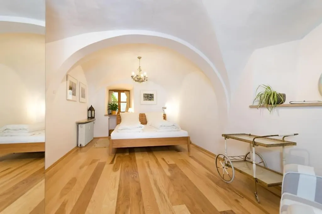 Historische Wohnung Im Herzen Der Regensburger Altstadt Tyskland