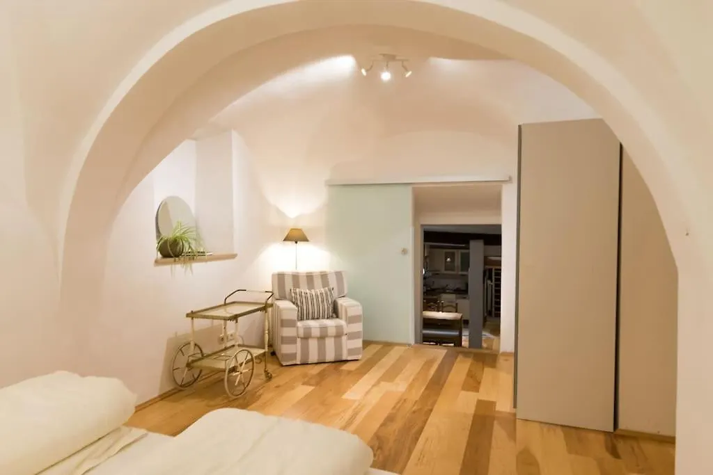 Historische Wohnung Im Herzen Der Regensburger Altstadt 0*, Regensburg Germany